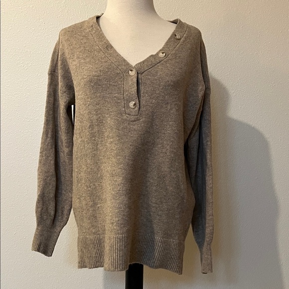 Oat New York Sweaters - OAT New York Cozy V-Neck Button Sweater - Brown women’s size S
